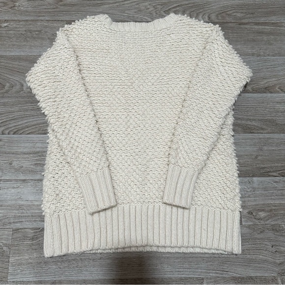 American Eagle Popcorn Sweater - Picture 6 of 6